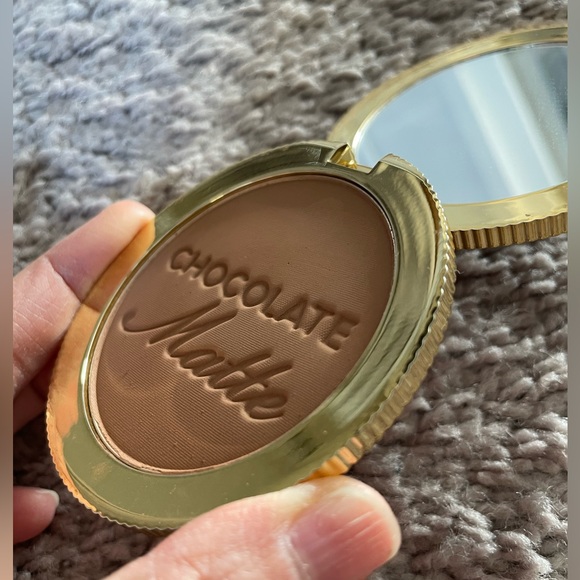 Too Faced Chocolate Soleil Matte Bronzer - Picture 3 of 6